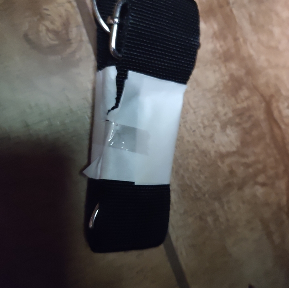 BRAND NEW!!! CALVIN KLEIN BLACK DUFFLE CARRY ON. - Picture 5 of 8